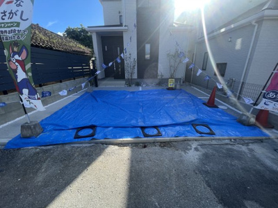 【駐車場】 | うるま市兼箇段Ⅱ（全3棟）2号棟 | 2号棟　並列駐車2台可♪