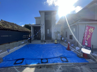 【外観】 | うるま市兼箇段Ⅱ（全3棟）2号棟 | 2号棟　並列駐車2台完備♪