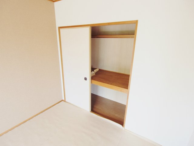 フォブール八木Cの寝室