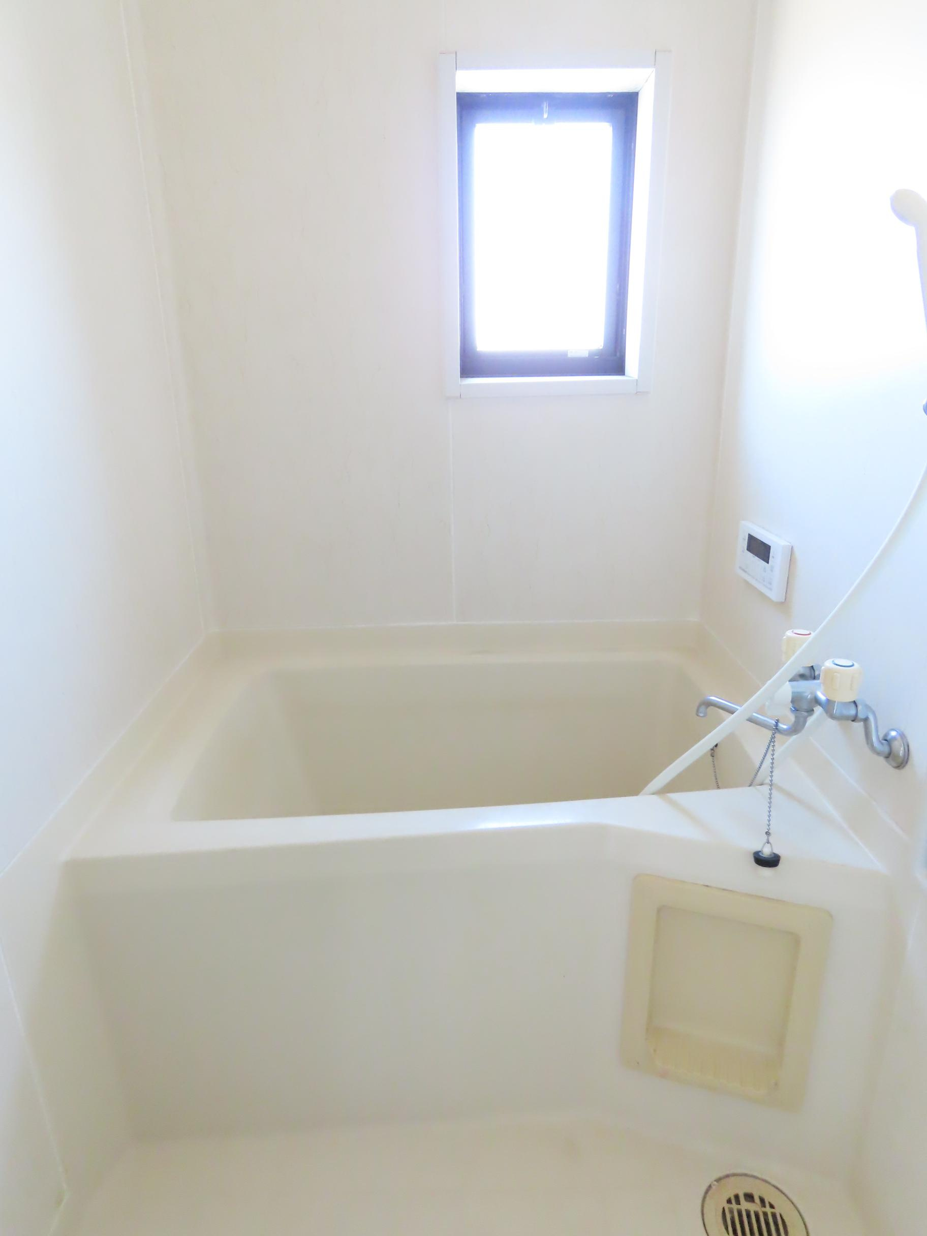 オークアベニューＡの浴室|写真は反転タイプのＢ202号室です