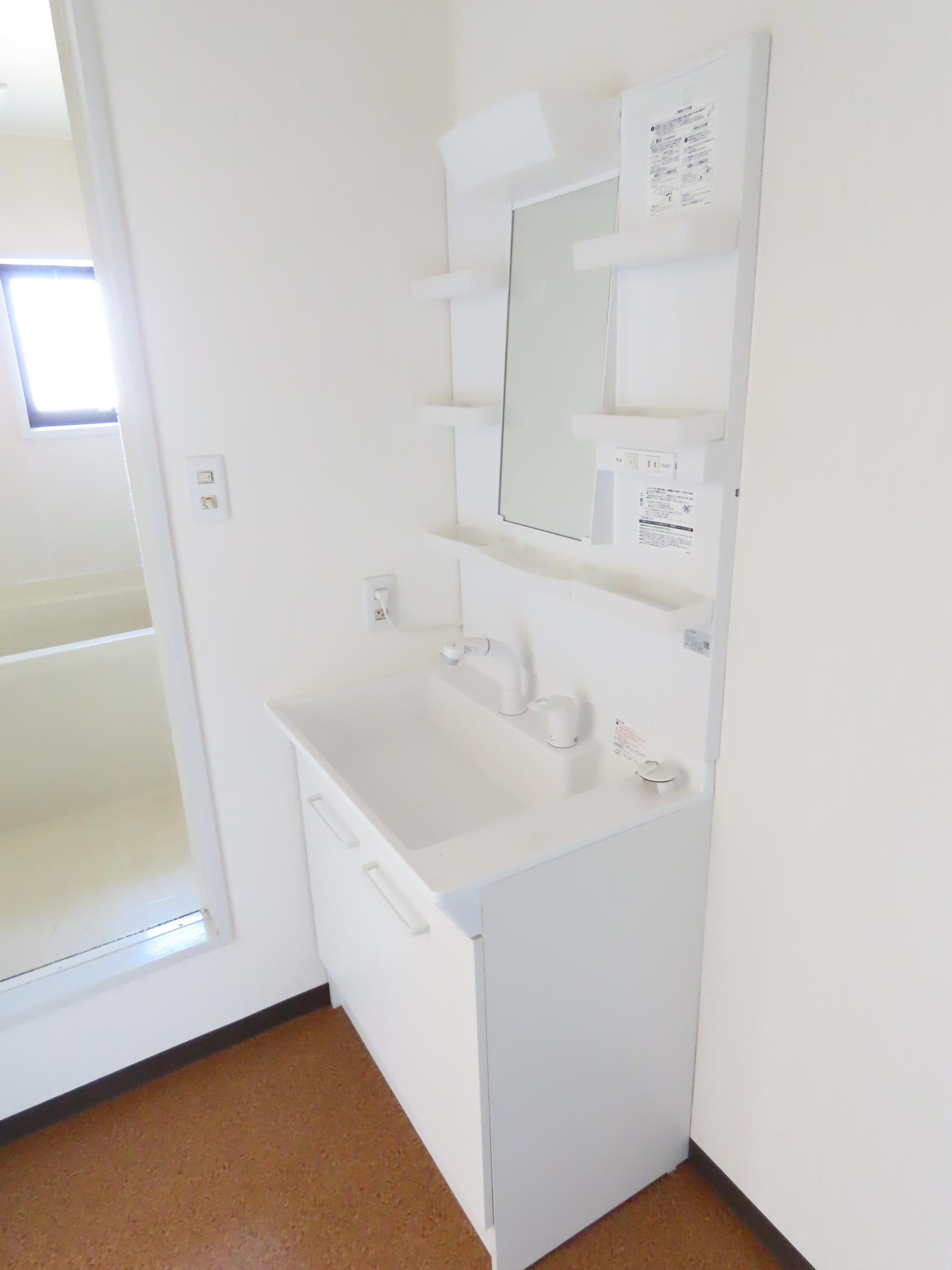 オークアベニューＡの洗面所|写真は反転タイプのＢ202号室です