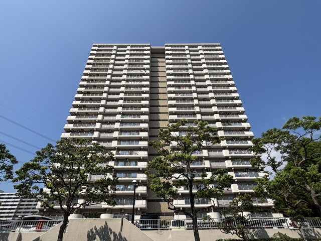 清新北ハイツ7号棟の外観