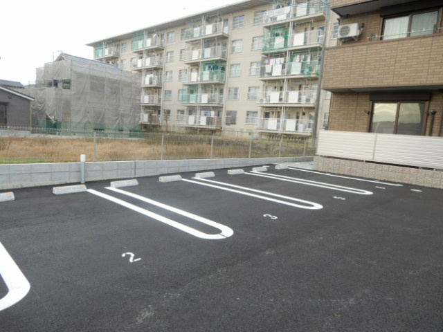 フルール恵比須の駐車場