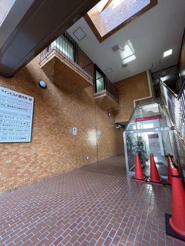 ラインビルド高円寺・林のロビー
