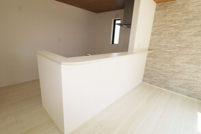 郡山市富田町字大徳南　　　2号棟　　　小山田小学校、郡山第６中学区の居間・リビング