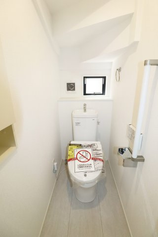 郡山市富田町字大徳南　　　2号棟　　　小山田小学校、郡山第６中学区の洗面所