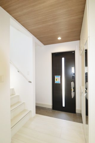 郡山市富田町字大徳南　　　2号棟　　　小山田小学校、郡山第６中学区の内装