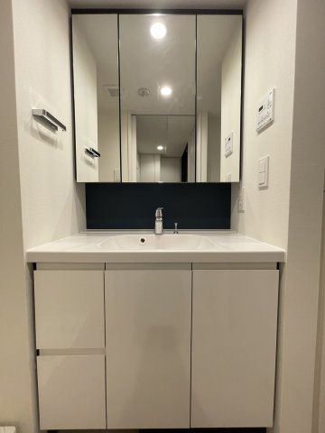 【独立洗面台】