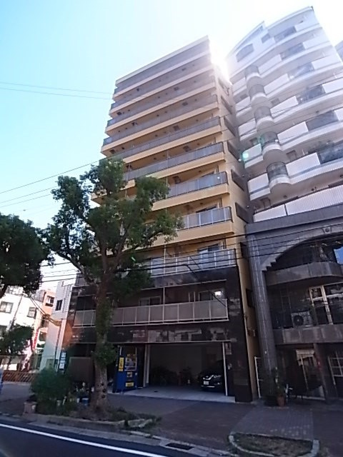 アドモリモト元町通の外観