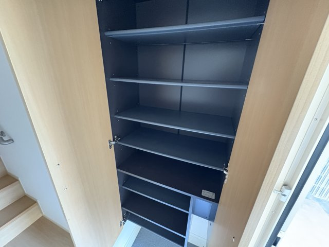 リッシュ・アヴニール　B棟の収納