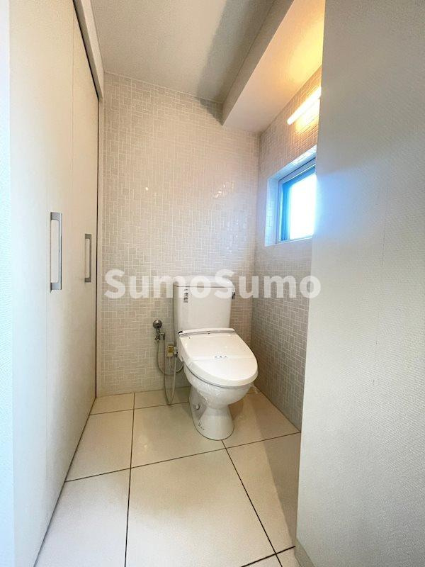 Poco A Poco 三宮 High Towerのトイレ