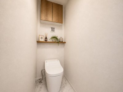 【トイレ】 | 4大特典　1000万分の「夢」プレゼント！新築戸建て/碑文谷3丁目 | 泡で洗うPanasonicの全自動おそうじトイレ“アラウーノ。毎日のお手入れがとても簡単です