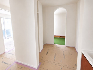 【収納】 | 新築戸建て/碑文谷3丁目 | 収納量豊富なシューズクローク。
ウォークスルー仕様なので快適にご使用いただけます