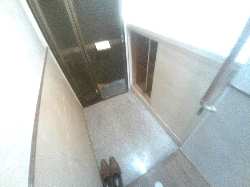 リバーサイドパレス明石の玄関