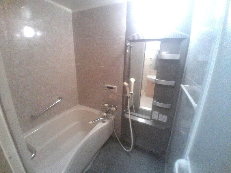 リバーサイドパレス明石の浴室