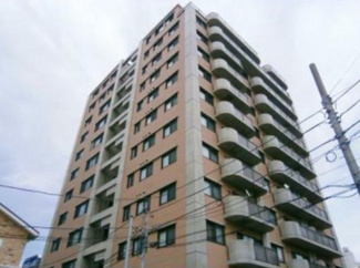 【外観】 | 鉄筋コンクリート造のがっちりとした建物。