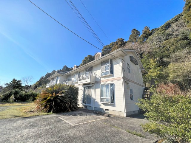 サンフロアーイスミの外観