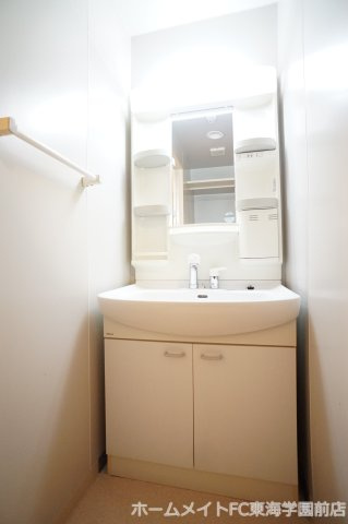 フラワーマンション城西の洗面所