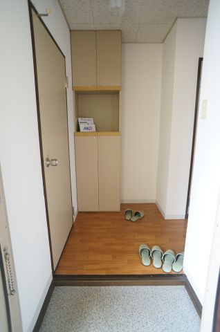 エクセルコート安倉の玄関|参考、同建物・同間取りの号室