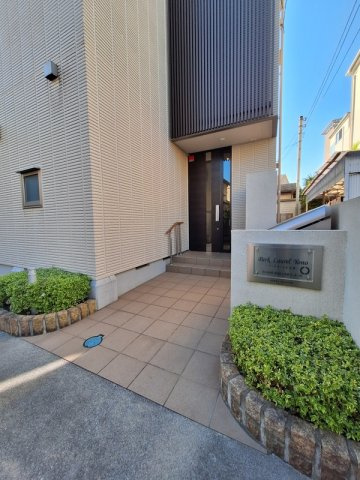 パークローレル与野のエントランス|★オートロック付きのエントランス★