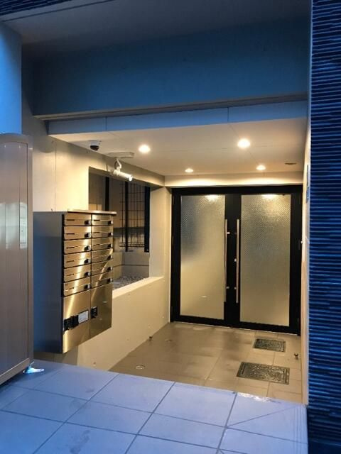 ＨＷ．ＨＩＬＬＳ（幡ヶ谷Ⅱ）のエントランス