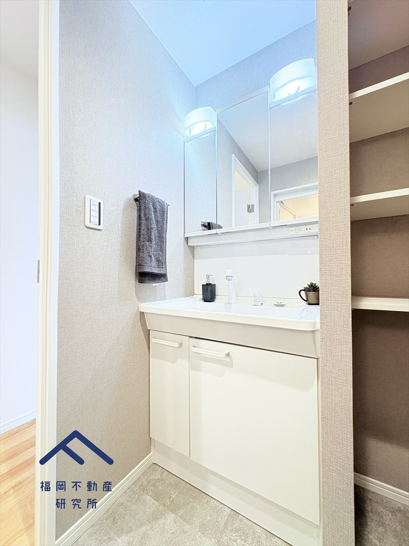 ロワールマンション和白5の独立洗面台