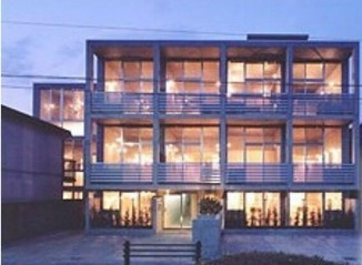 【外観】 | S-AXIS | 鉄筋コンクリート造のがっちりとした建物。