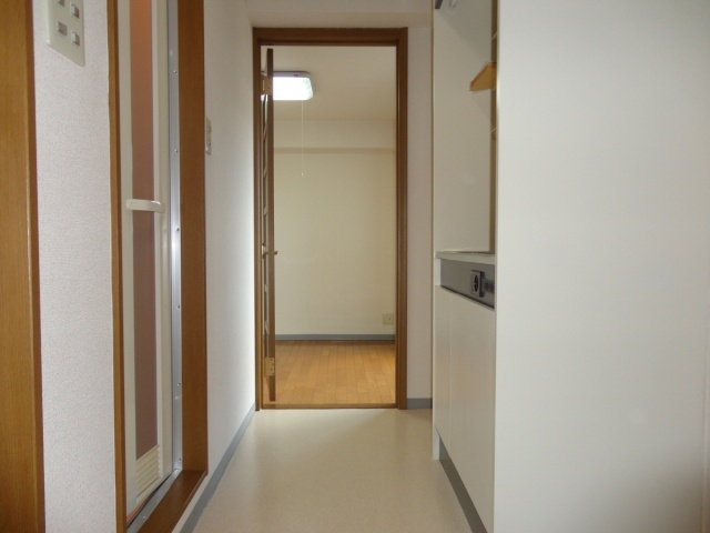 松下ハイツ瑞穂通の玄関