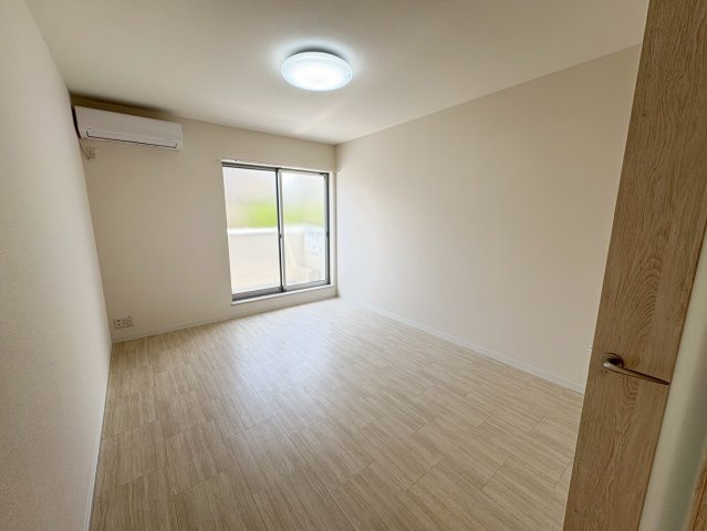 Gradito富雄駅前　２番館の居間・リビング