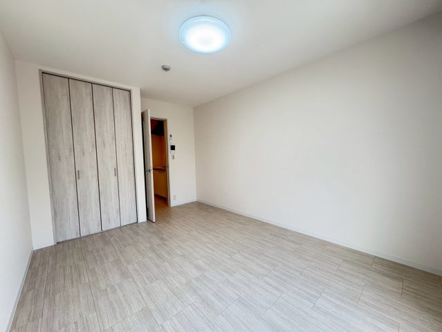 Gradito富雄駅前　２番館の洋室