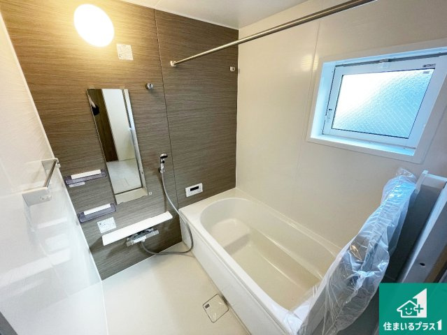 枚方市甲斐田町　新築一戸建ての前面道路含む現地写真|周辺は落ち着いた街並みの住宅地！子育てがしやすい住環境です！まだ未完成ですが、現地でしかわからない事もございます。是非一度ご覧ください。