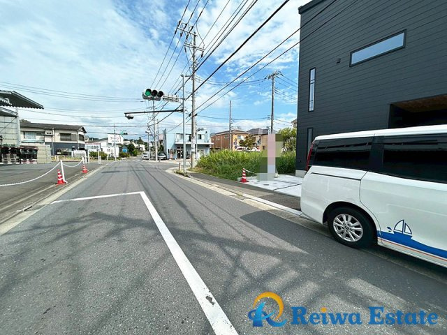 新築戸建　茅ヶ崎市みずき2丁目の前面道路含む現地写真