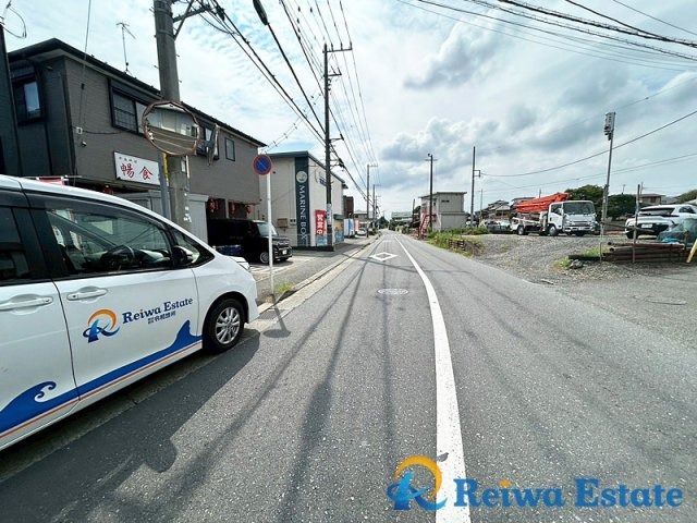 新築戸建　茅ヶ崎市みずき2丁目の前面道路含む現地写真