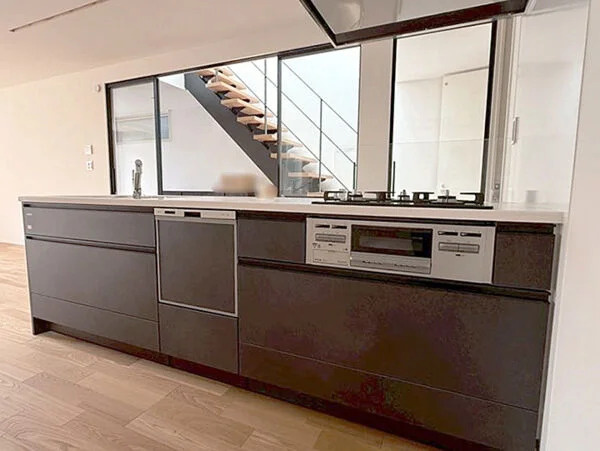 練馬区南大泉3丁目　子育て最適環境　南道路の限定2棟のキッチン|1号棟