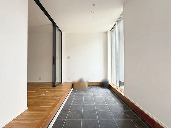 練馬区南大泉3丁目　子育て最適環境　南道路の限定2棟の玄関|2号棟