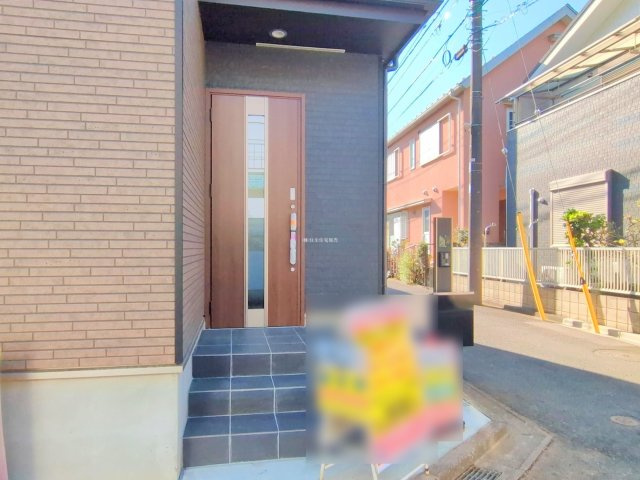 ふじみ野市大原２丁目の新築一戸建の玄関