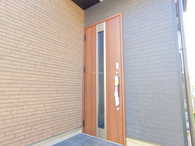 ふじみ野市大原２丁目の新築一戸建の玄関