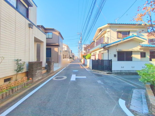 ふじみ野市大原２丁目の新築一戸建の前面道路含む現地写真
