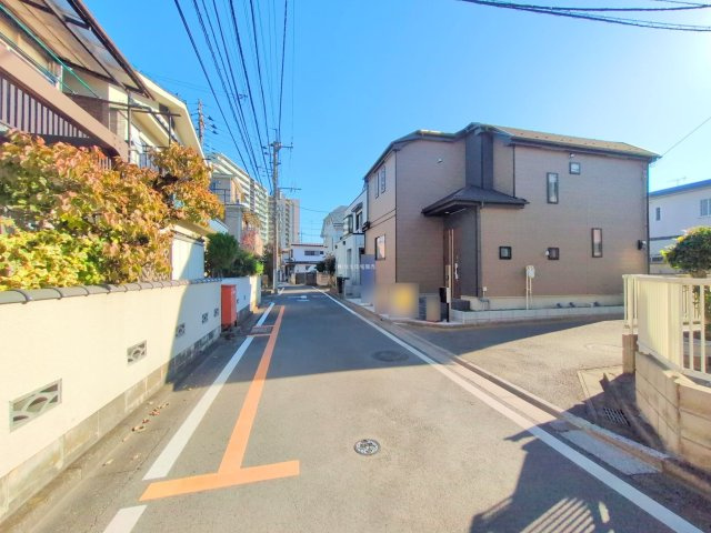 ふじみ野市大原２丁目の新築一戸建の前面道路含む現地写真