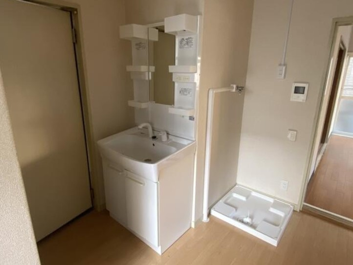 ドミール学園前Ⅱの独立洗面台