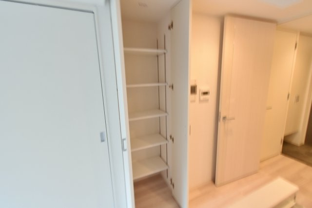 セレニテ甲子園プリエの収納