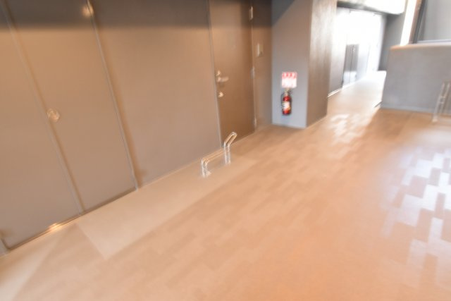 セレニテ甲子園プリエのロビー