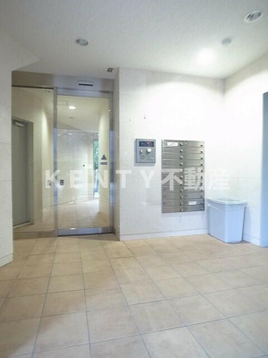 【ロビー】 | Ｌｏｎｇ　ＨｏｕｓｅⅢ | 落ち着いたロビーです