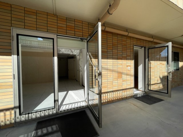 パルティールⅡ住居兼事務所の玄関