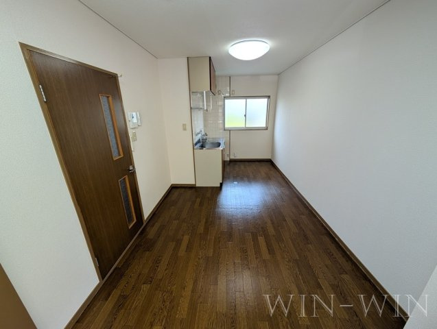 サンヒルズ鷹丘 Cの居間・リビング