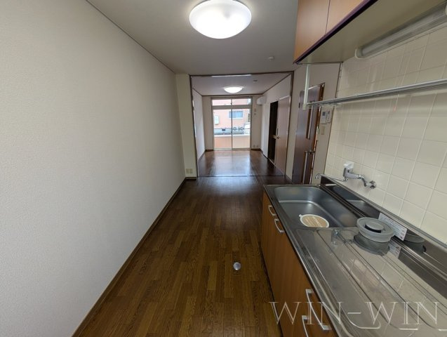 サンヒルズ鷹丘 Cの居間・リビング