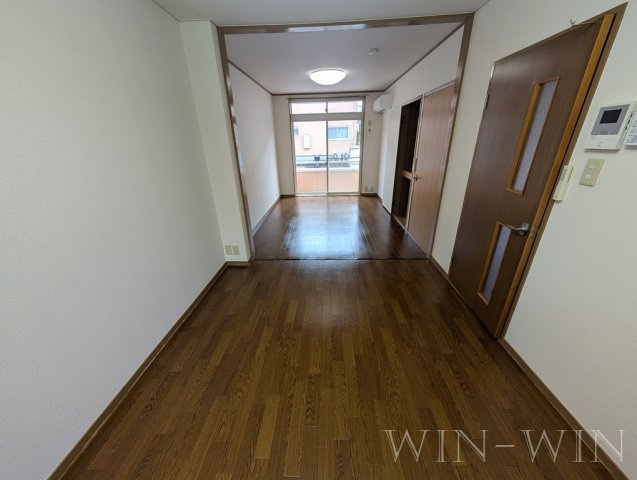 サンヒルズ鷹丘 Cの居間・リビング