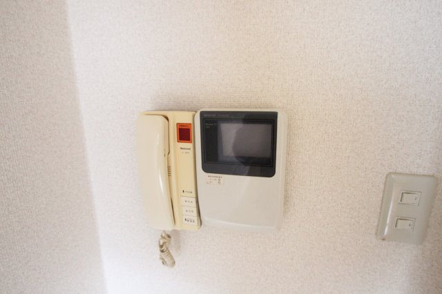 東大阪市若江西新町３丁目の賃貸マンションのセキュリティ