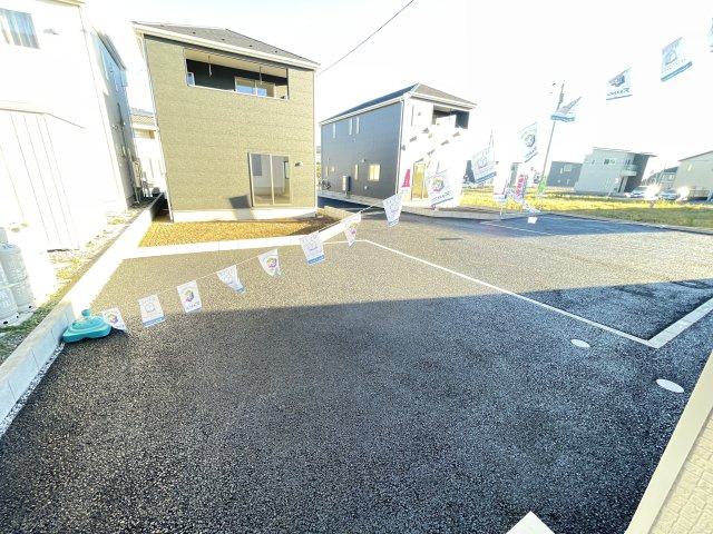 新築戸建・建売　邑楽町中野第4　中野小・邑楽中の駐車場