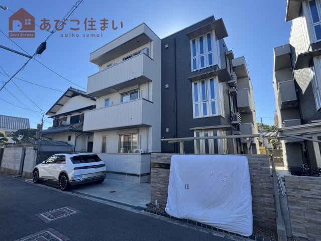 LANA　HALEの外観